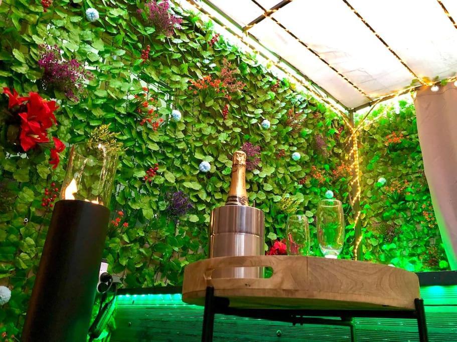 La Lover'S Jungle Pont-Sur-Yonne Extérieur photo