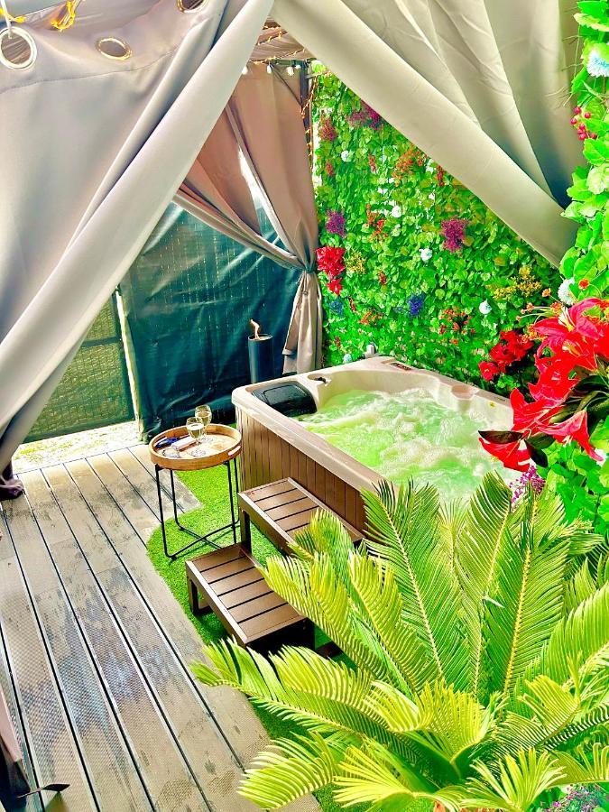 La Lover'S Jungle Pont-Sur-Yonne Extérieur photo