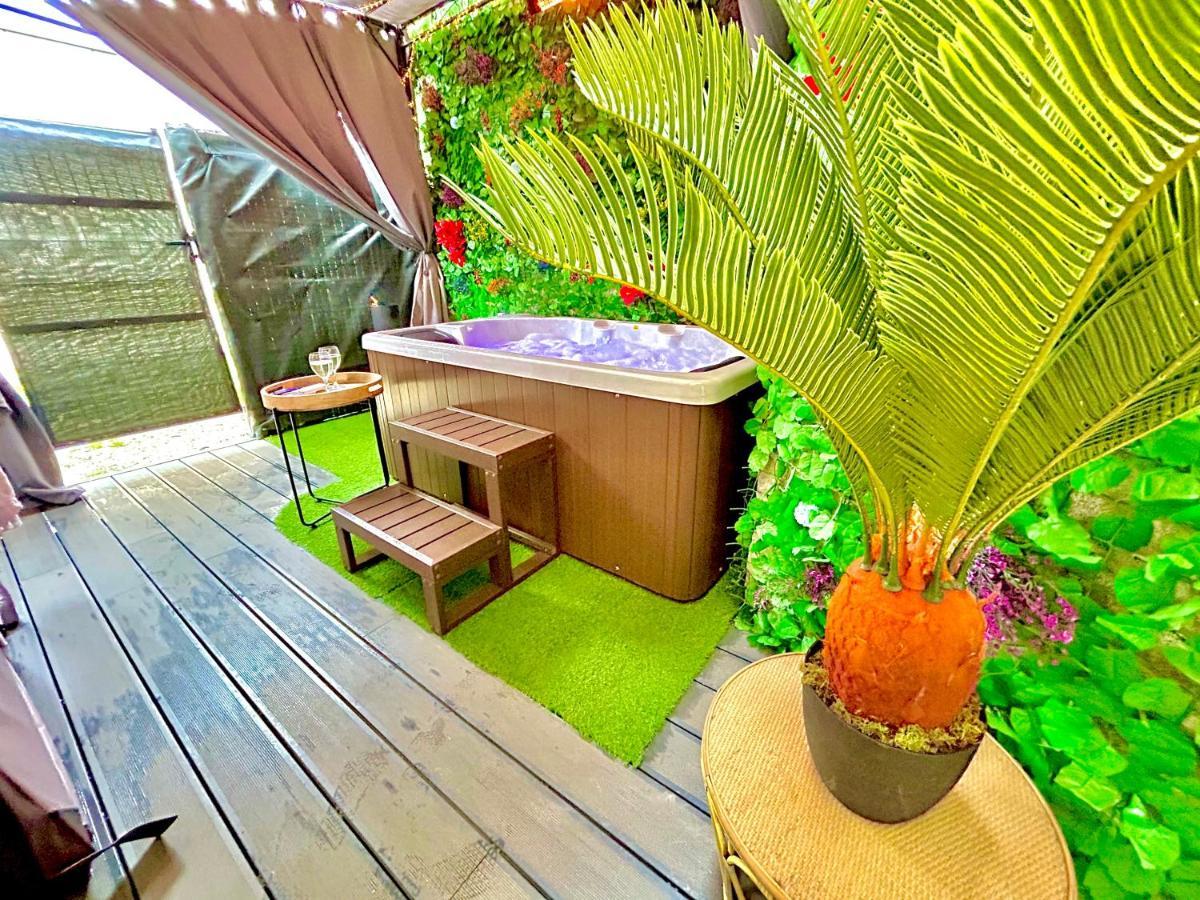 La Lover'S Jungle Pont-Sur-Yonne Extérieur photo