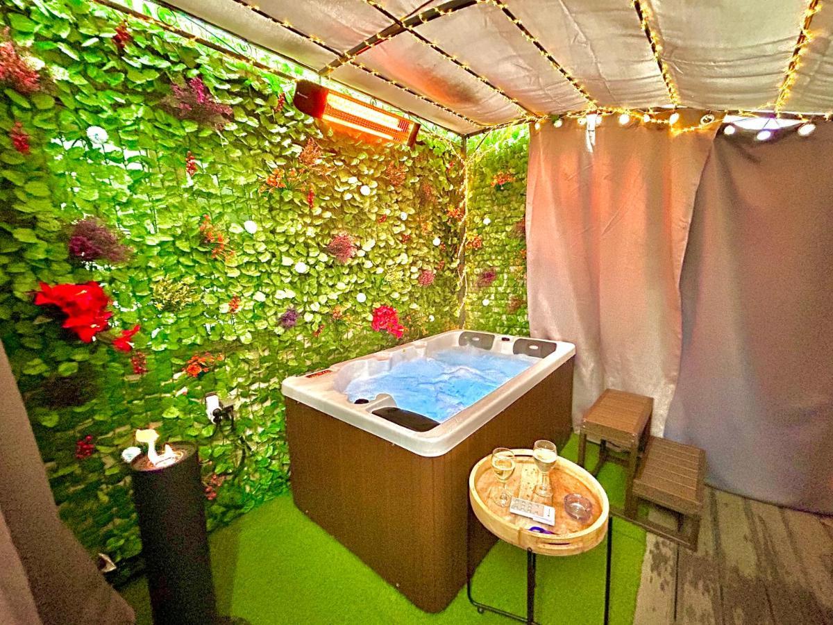 La Lover'S Jungle Pont-Sur-Yonne Extérieur photo