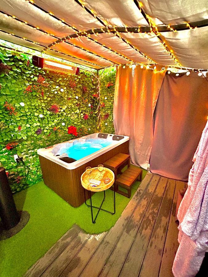 La Lover'S Jungle Pont-Sur-Yonne Extérieur photo